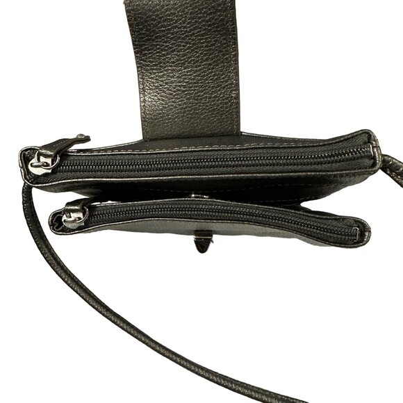 Tignanello silver pebble leather multi compartment crossbody purse satin lining - Picture 4 of 11